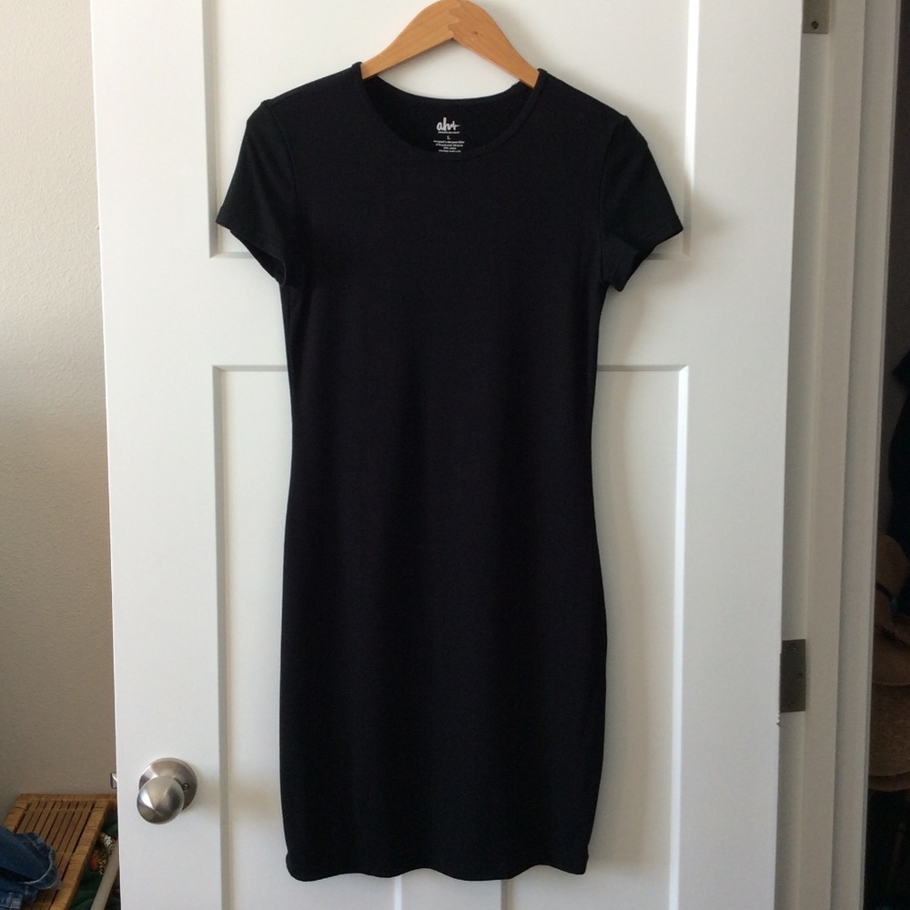 Black T shirt Dress -America Hart - W's Large